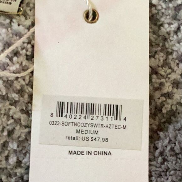 SIMPLY SOUTHERN NWT SOFT COZY SWEATER AZTEC DESIGN CREW NECK MEDIUM - Picture 7 of 8